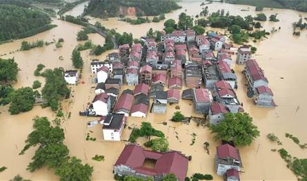 الأسوأ منذ 80 عامًا.. فيضانات كارثية تجتاح البرازيل وتجرف المنازل (فيديو)