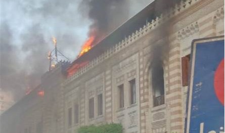 اندلاع حريق ضخم في مبنى وزارة الأوقاف المصرية.. هل من اصابات؟ (فيديو وصور) اندلاع حريق ضخم في مبنى وزارة الأوقاف المصرية.. هل من اصابات؟ (فيديو وصور)