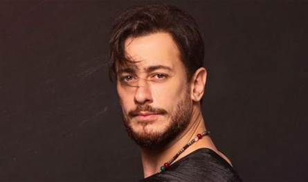 قلبي اهتز… سعد لمجرد ينعى فتاة القمر قلبي اهتز… سعد لمجرد ينعى فتاة القمر