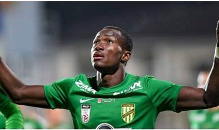 سقط ميّتاً خلال المباراة.. ما سبب وفاة رافائيل دوامينا في أرض الملعب؟ سقط ميّتاً خلال المباراة.. ما سبب وفاة رافائيل دوامينا في أرض الملعب؟