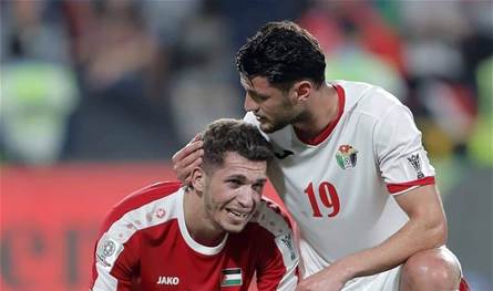 خبر حزين لمهاجم فلسطيني.. تلّقى خبر إبن عمه قبل مباراة منتخبه في كأس آسيا! خبر حزين لمهاجم فلسطيني.. تلّقى خبر إبن عمه قبل مباراة منتخبه في كأس آسيا!