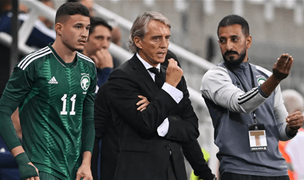 أزمة جديدة.. ماذا يحدث داخل معسكر منتخب السعودية؟ أزمة جديدة.. ماذا يحدث داخل معسكر منتخب السعودية؟