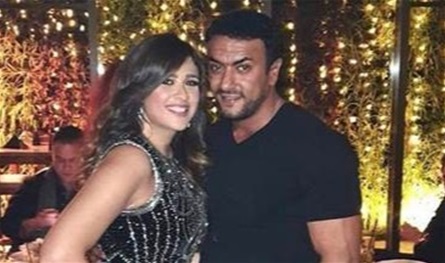 بعد طلاقهما… ياسمين عبد العزيز تزور أحمد العوضي في المستشفى بعد طلاقهما… ياسمين عبد العزيز تزور أحمد العوضي في المستشفى