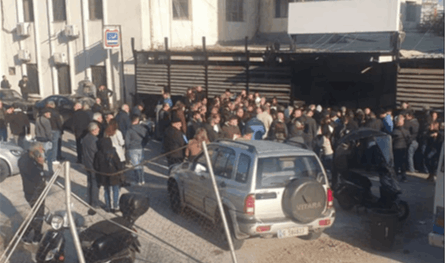 فوضى وسيارات بأوراق مزورة.. وقطاعٌ مُهدد بالإقفال فوضى وسيارات بأوراق مزورة.. وقطاعٌ مُهدد بالإقفال