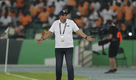 قبل ساعات من تحديد مصيره في كأس إفريقيا.. كوت ديفوار تقيل مدرب منتخبها قبل ساعات من تحديد مصيره في كأس إفريقيا.. كوت ديفوار تقيل مدرب منتخبها