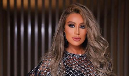 أطلّت بفستان ضيّق… مايا دياب تتخلّى عن شعرها الأشقر شاهدوا كيف أصبحت(فيديو) أطلّت بفستان ضيّق… مايا دياب تتخلّى عن شعرها الأشقر شاهدوا كيف أصبحت(فيديو)