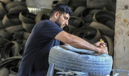 إطارات السيارات في لبنان تدرّ ذهبًا.. صناعات تخطت حدود الوطن