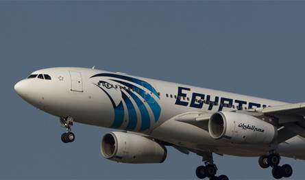 &quot;مصر للطيران&quot; تعلق رحلاتها إلى دبي