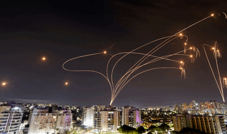 الضربة الإيرانيّة لـ &quot;إسرائيل&quot; :هل أبعدت الحرب الشاملة على لبنان؟