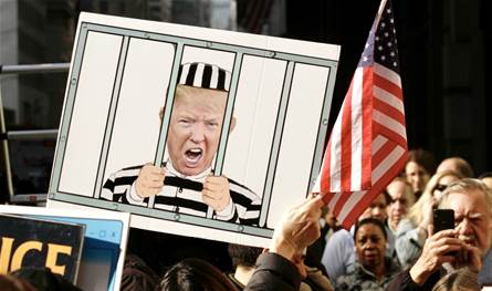 ماذا سيحدث لو تم سجن ترامب؟ 