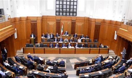 لبنان يترقب جلسة تشريعية لحسم التمديد للبلديات اليوم