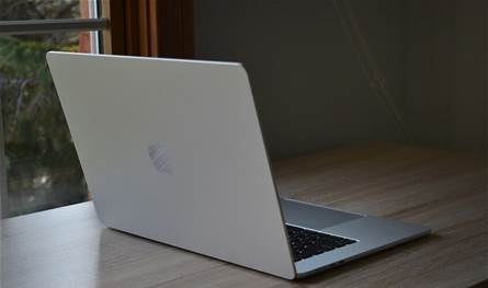 ستوفر أداء مميزا وسرعة كبيرة.. آبل تعلن عن حواسب MacBook Air الجديدة ستوفر أداء مميزا وسرعة كبيرة.. آبل تعلن عن حواسب MacBook Air الجديدة