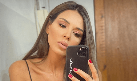 مذيعة طقس الـ LBCI بإطلالة مثيرة وجريئة.. توب شفاف أسود يكشف الكثير! (صورة)