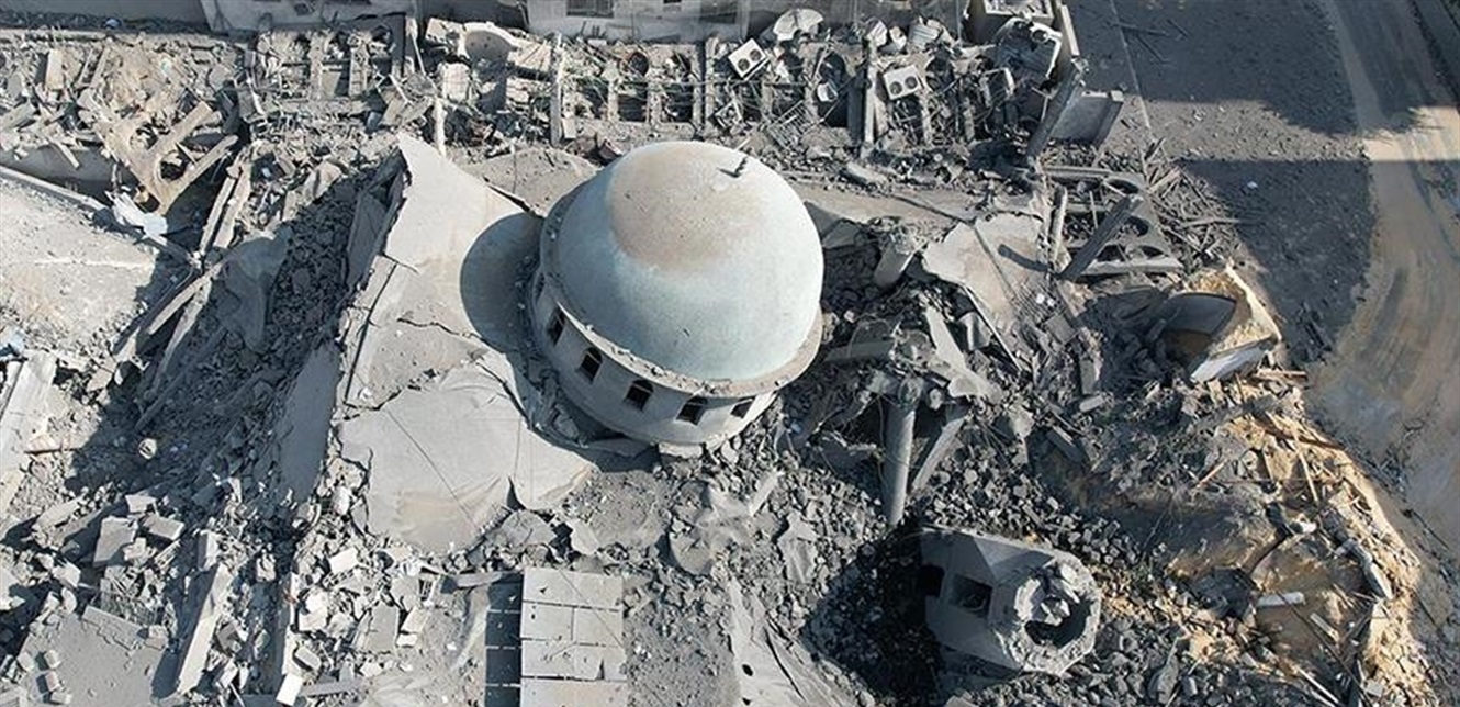 مساجد ومستشفيات غزّة تحت قصف إسرائيل.. أيّ حرب هذه؟