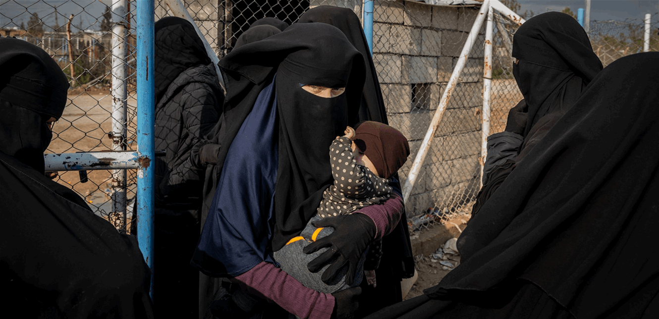 ملف سجون داعش في سوريا يتفجّر.. تقرير يكشف بالارقام خبايا هذا الملف
