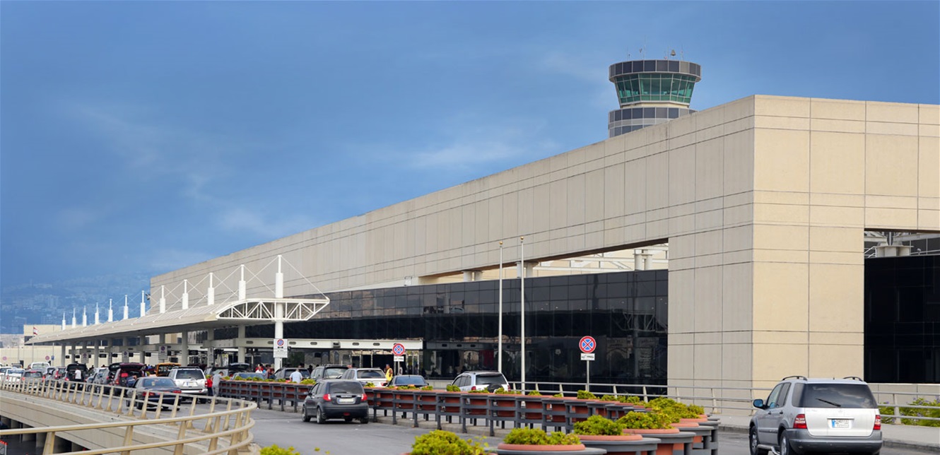 توقيف صحافي في المطار.. والسبب زيارة لفلسطين!