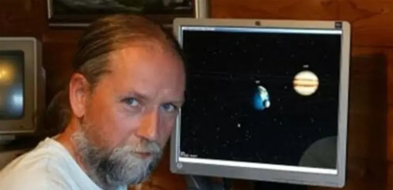 بعد الهزّات الأرضيّة التي ضربت لبنان والمنطقة.. العالم الهولنديّ في تعليق جديد (صورة)