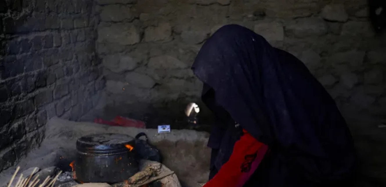 أفغانستان في قبضة الجوع.. ملايين الأشخاص يواجهون الموت في المخيمات 