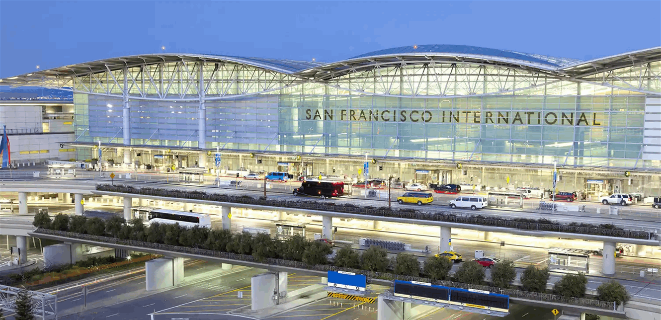 خلال عمله في مطار سان فرانسيسكو.. حادث مأسوي أنهى حياة عامل