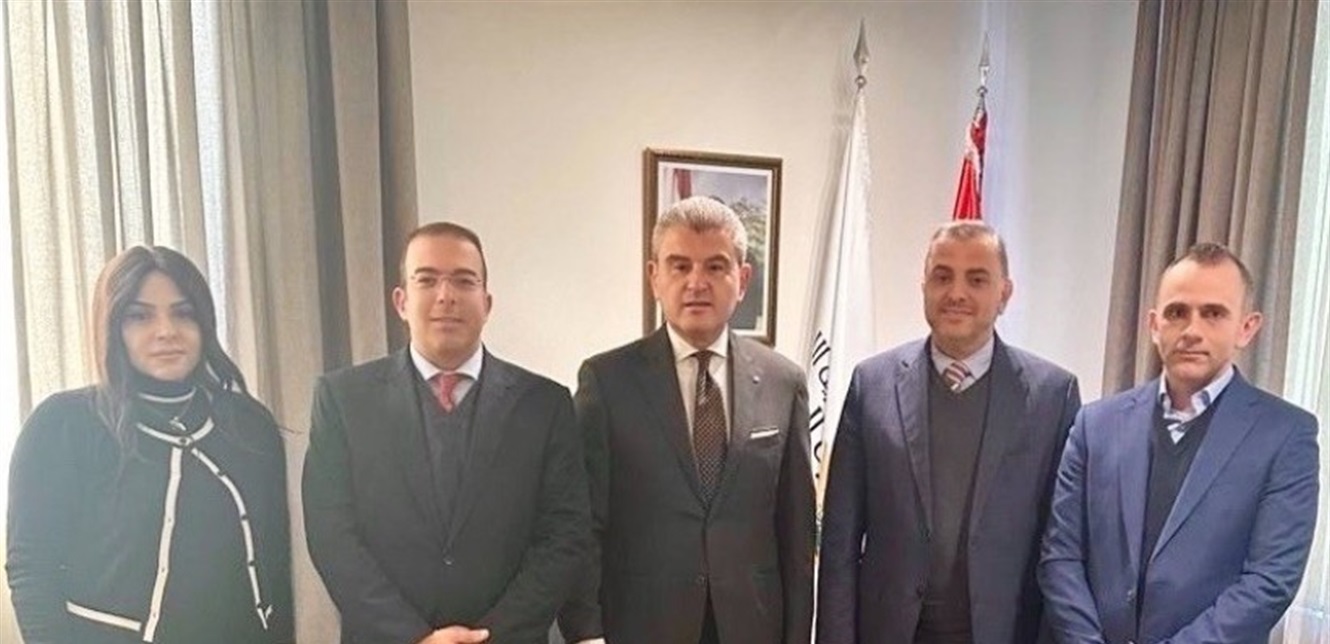 تاتش تعرض على وزير الصناعة سبل التعاون مع القطاع الصناعي