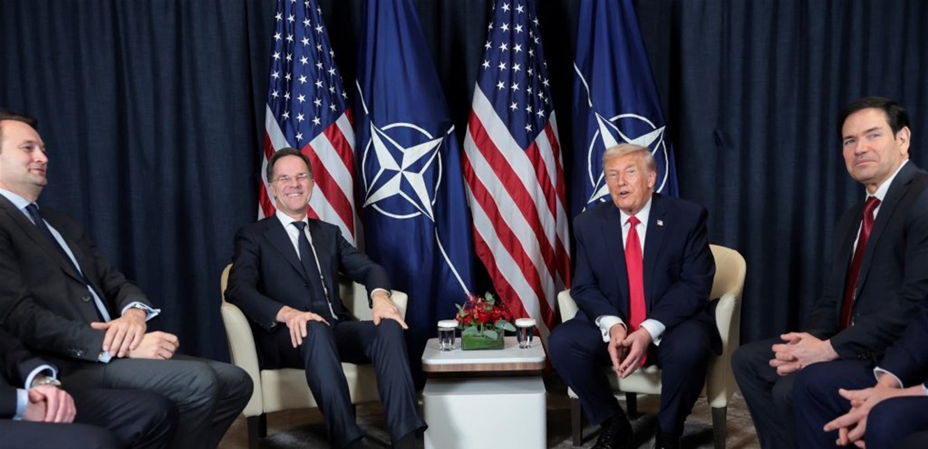 ترامب يتحدث عن صفقة بشأن غرينلاند.. والناتو ينفي