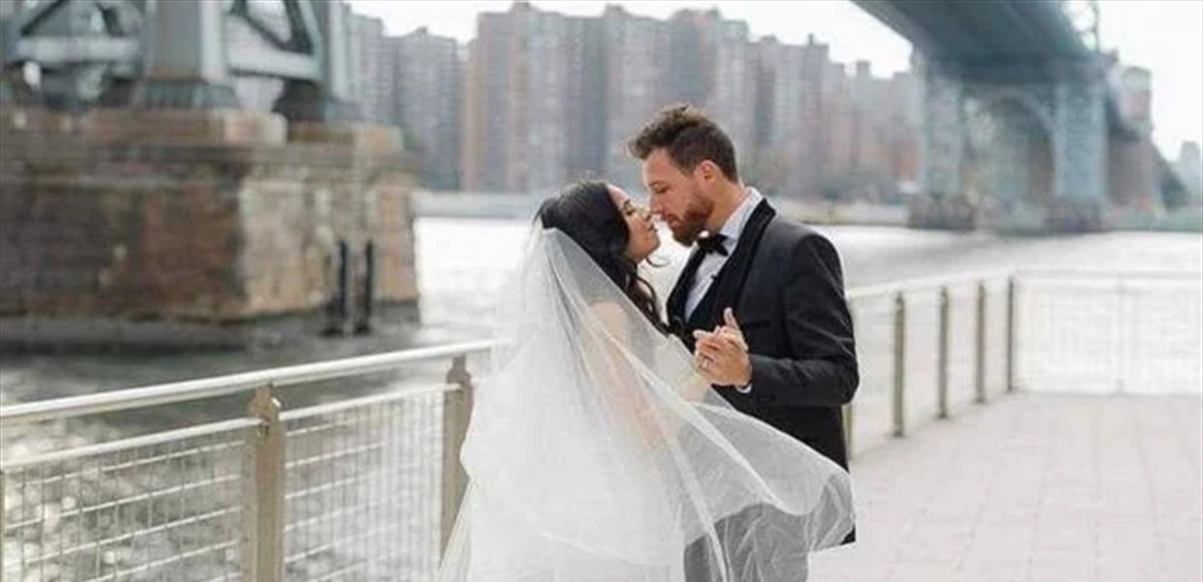 فضيحة في الوسط الفني.. فنان يتسبب بإصابات وكدمات لزوجته والأخيرة تدعي عليه (صور)