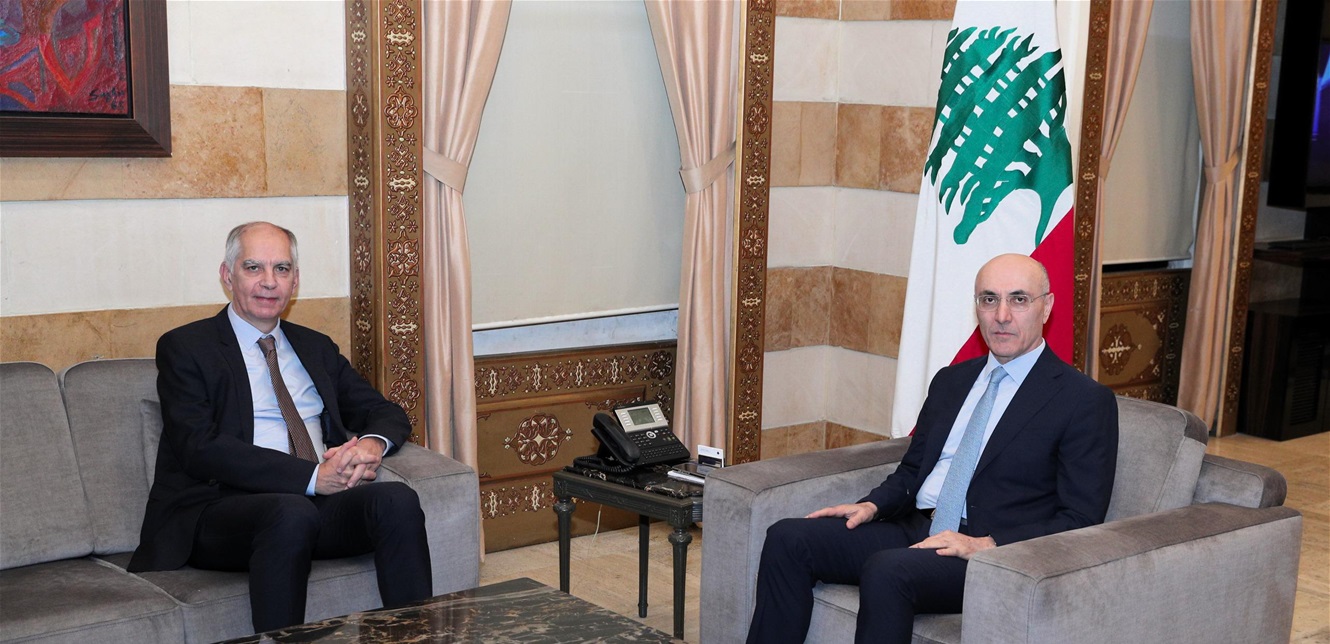 لقاء بين الحجار وماغرو  وتأكيد على دور القوى الأمنية والجيش في بسط سلطة الدولة