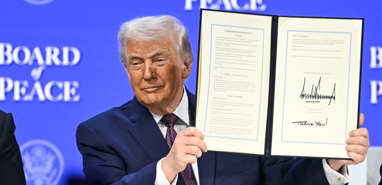 ترامب يوقّع ميثاق مجلس السلام في دافوس.. ويعلن مبادرات بشأن غزة ولبنان وسوريا