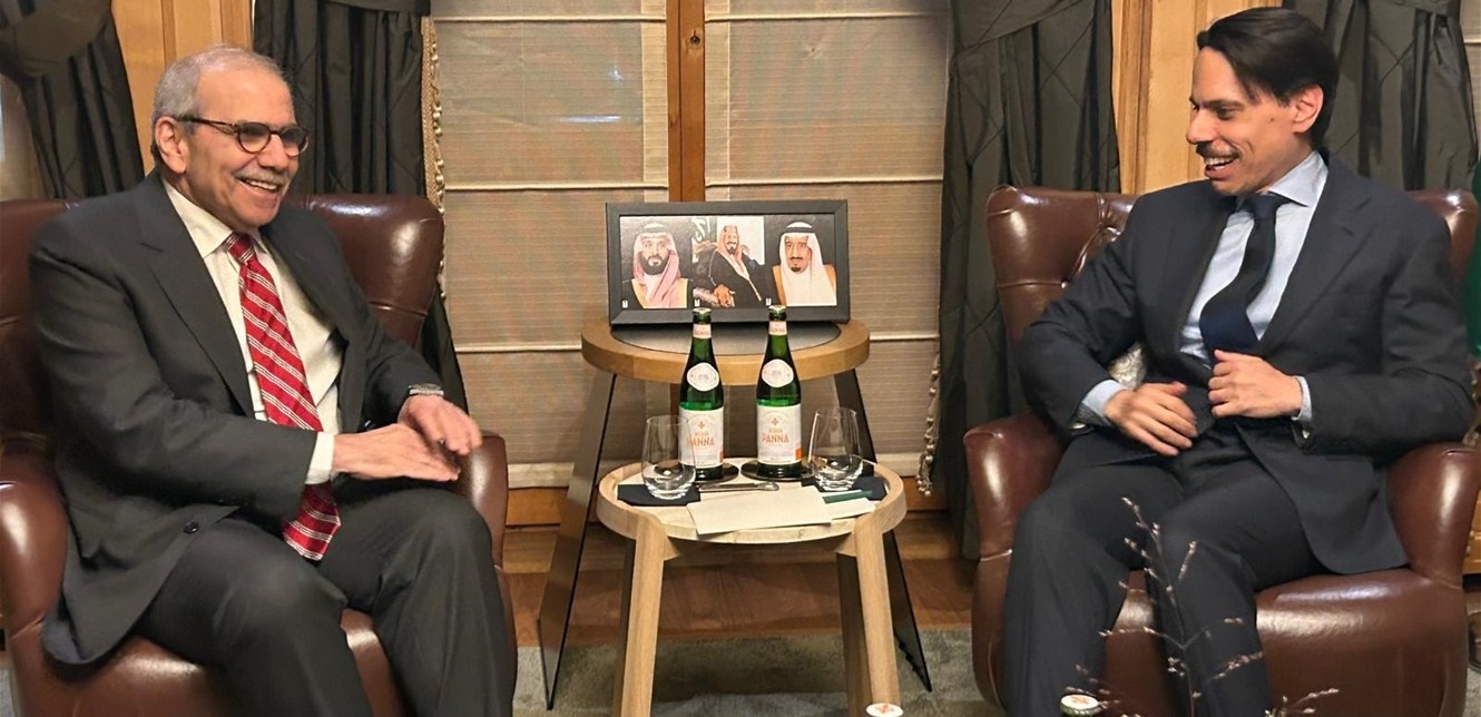 وزير خارجية السعوديّة أثنى خلال لقائه بسلام بجهود الحكومة اللبنانيّة