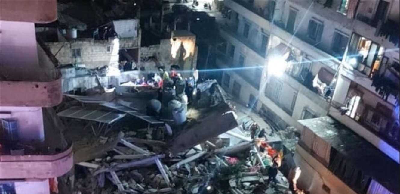 آخر خبر عن المبنى المُنهار في طرابلس.. إنقاذ سيدة ومواصلة البحث عن باقي أفراد عائلتها (فيديو)