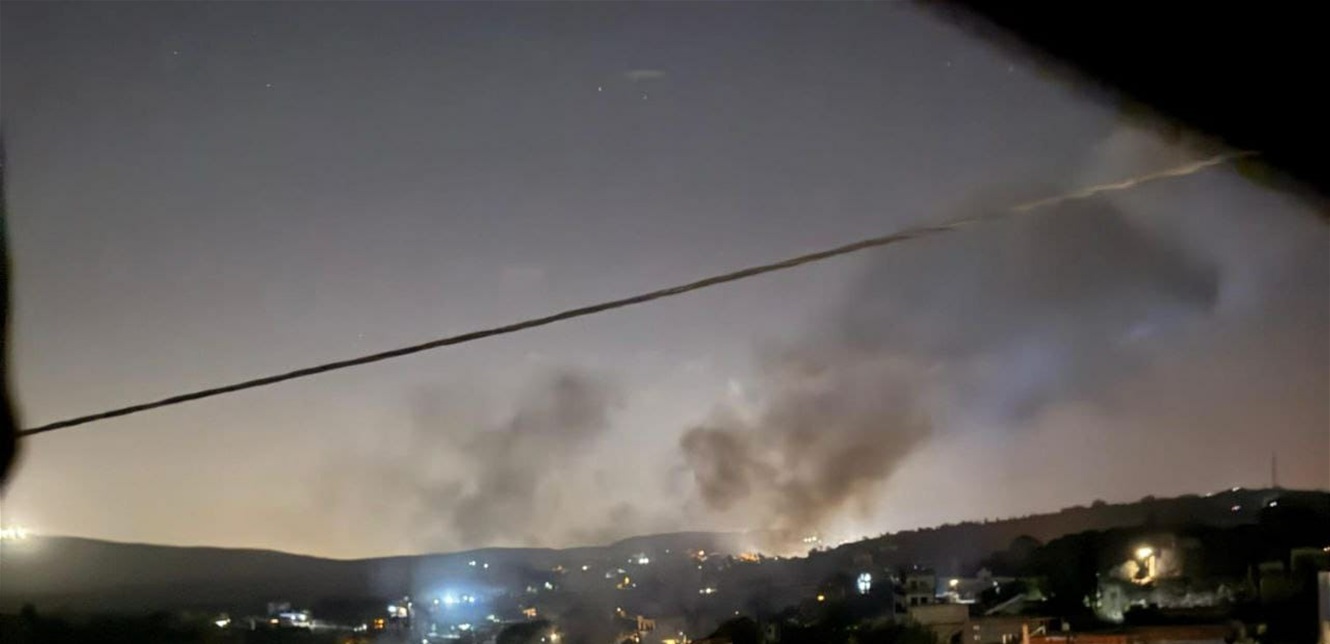 الجيش الاسرائيلي يواصل عدوانه على لبنان.. تفجيرات وغارات ليلا على بليدا