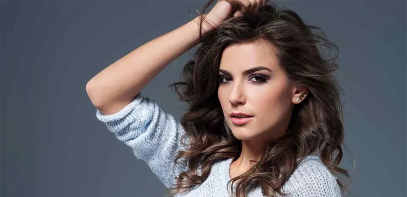 تعرفي على الفيتامين المظلوم والسر الحقيقي وراء كثافة الشعر