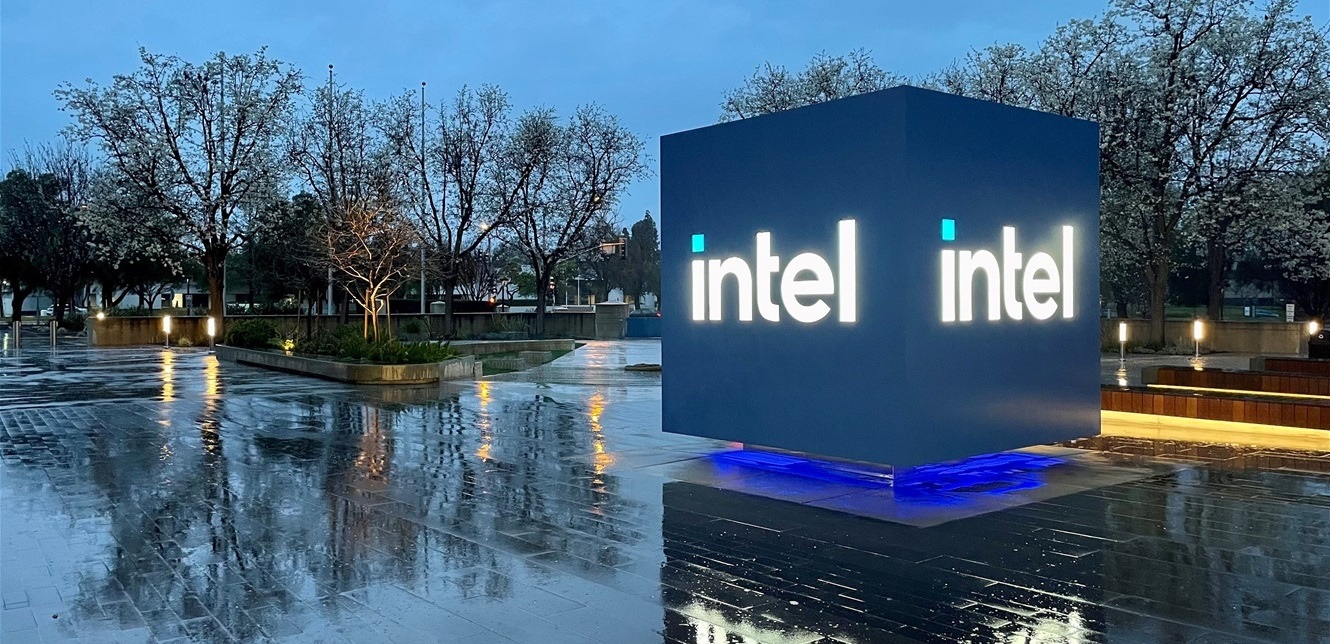 إنتل تخسر 31 مليار دولار من قيمتها السوقية.. ماذا حصل؟