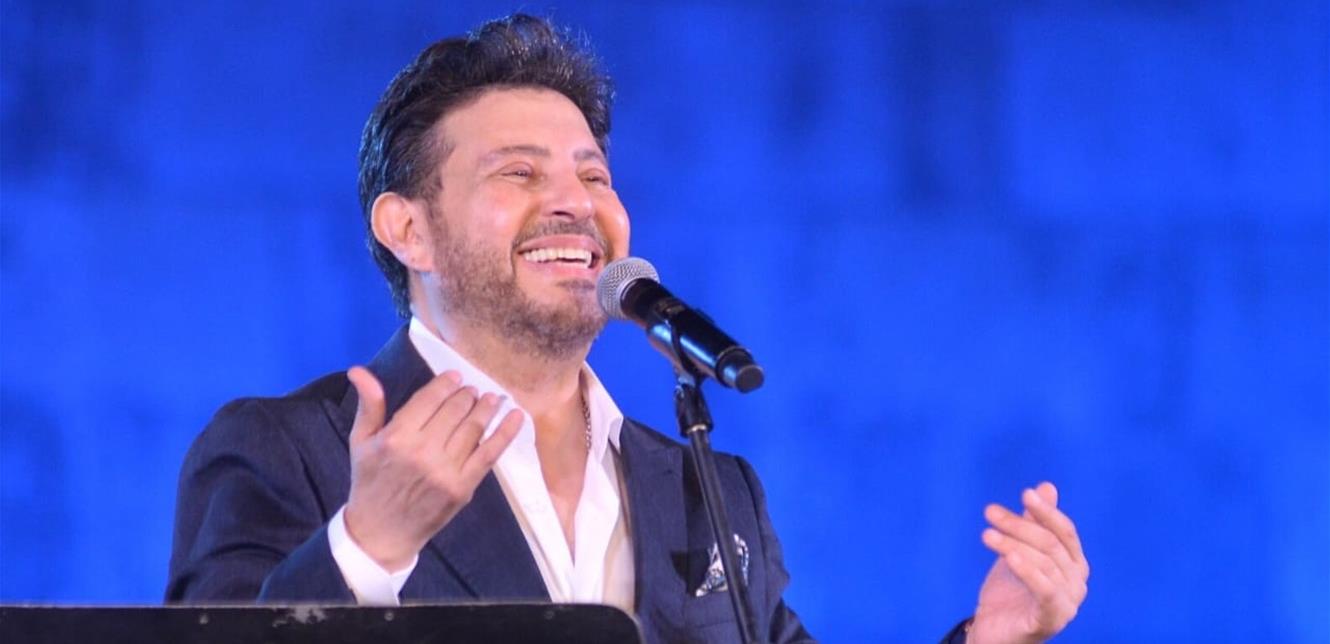 تأجيل حفل هاني شاكر في قطر.. والسبب فرقته! – بوابة مشاهير