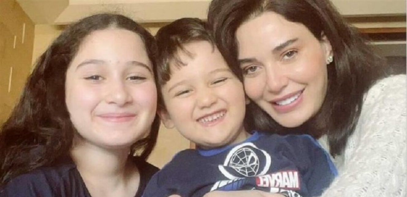 ابن سيرين عبد النور يُحاسب الزبائن في الميني ماركت.. وهذا ما قالته والدته (فيديو) – بوابة مشاهير