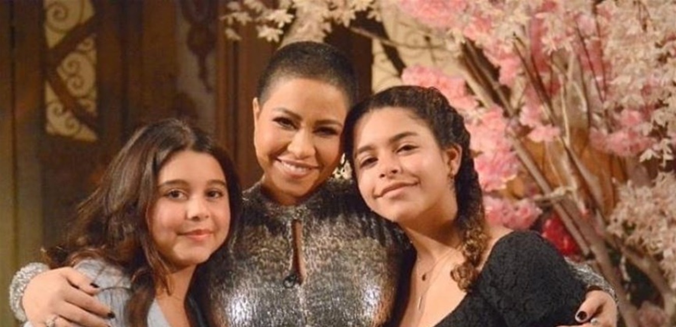 بعد الكشف عن تعاطيها المخدرات واحتجازها في المستشفى.. ما مصير ابنتَي شيرين عبد الوهاب؟ – بوابة مشاهير