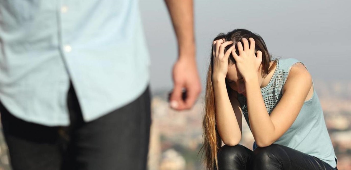 ضبطته في حالة تلبس وخيانة ثابتة.. فنانة شهيرة تفضح زوجها وتنشر اسم الفتاة (صور) – بوابة مشاهير