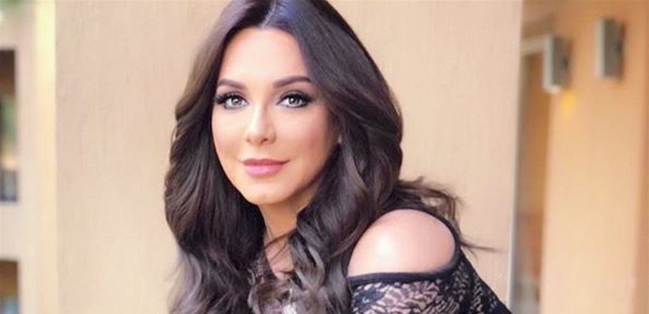 رسالة مطوّلة من سلاف فواخرجي لشيرين عبد الوهاب: ننتظرك لأننا نحبك! – بوابة مشاهير