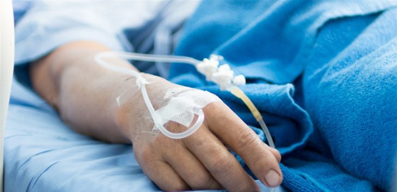 بعدما اصيب بـ”الحبسة الكلامية” وعدم القدرة على فهم الكلام.. هذه تطورات حالة الفنان الشهير الصحية – بوابة مشاهير