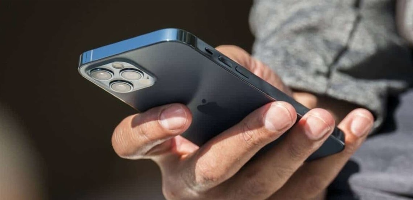 Was the world’s first foldable iPhone designed!  (video)