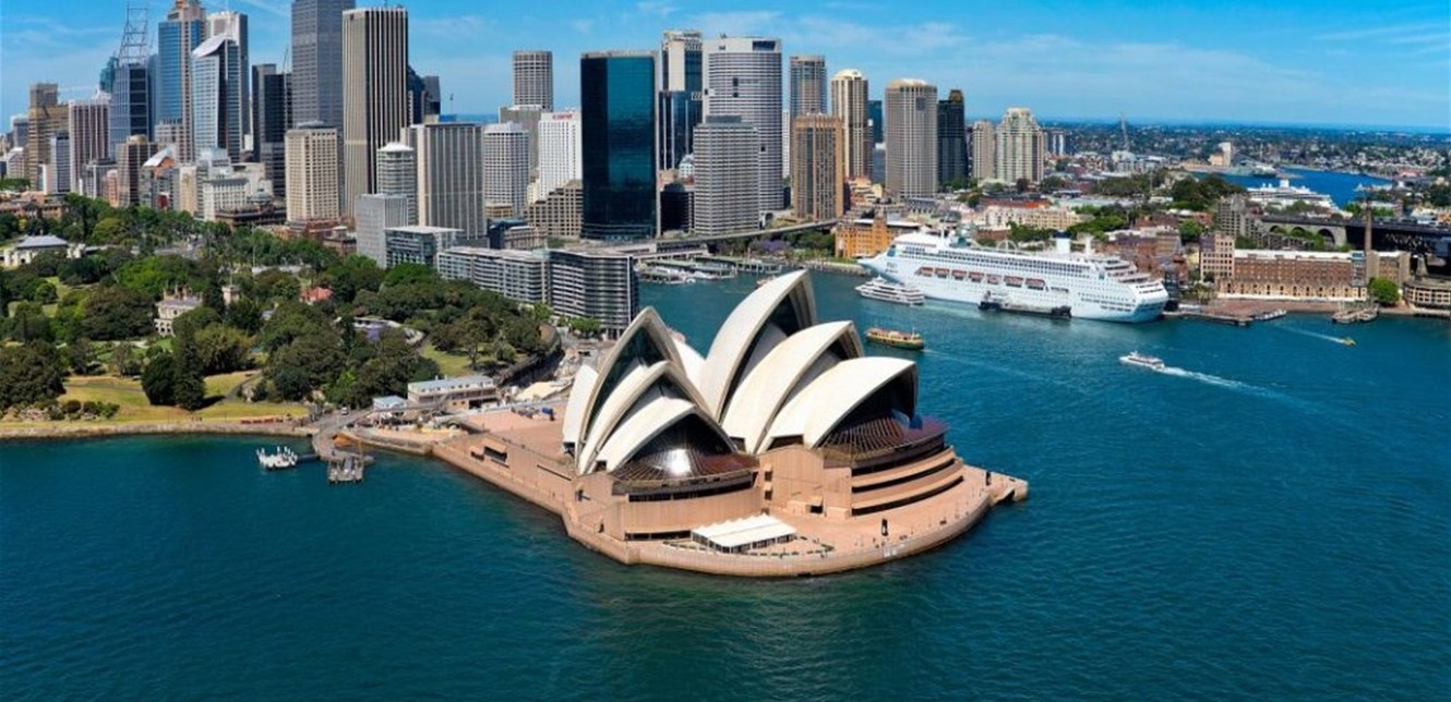 Канберра какое государство. Канберра Сидней. Столица Австралии Сидней Мельбурн. Столица Австралии Сидней или Канберра. Канберра Мельбурн.