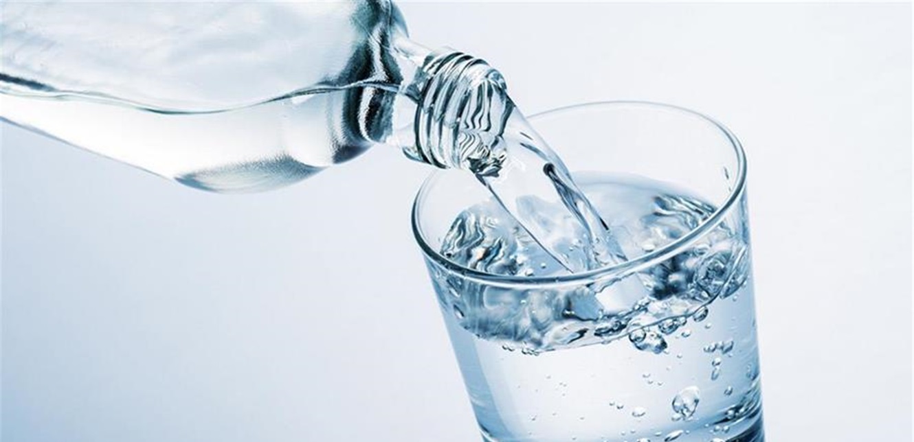 Avertissement concernant l'utilisation d'un produit à base d'eau d'une entreprise célèbre… et la raison est choquante !