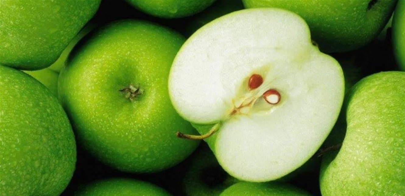 فوائد جوهرية لتناول التفاح الأخضر.. لا تفوتها