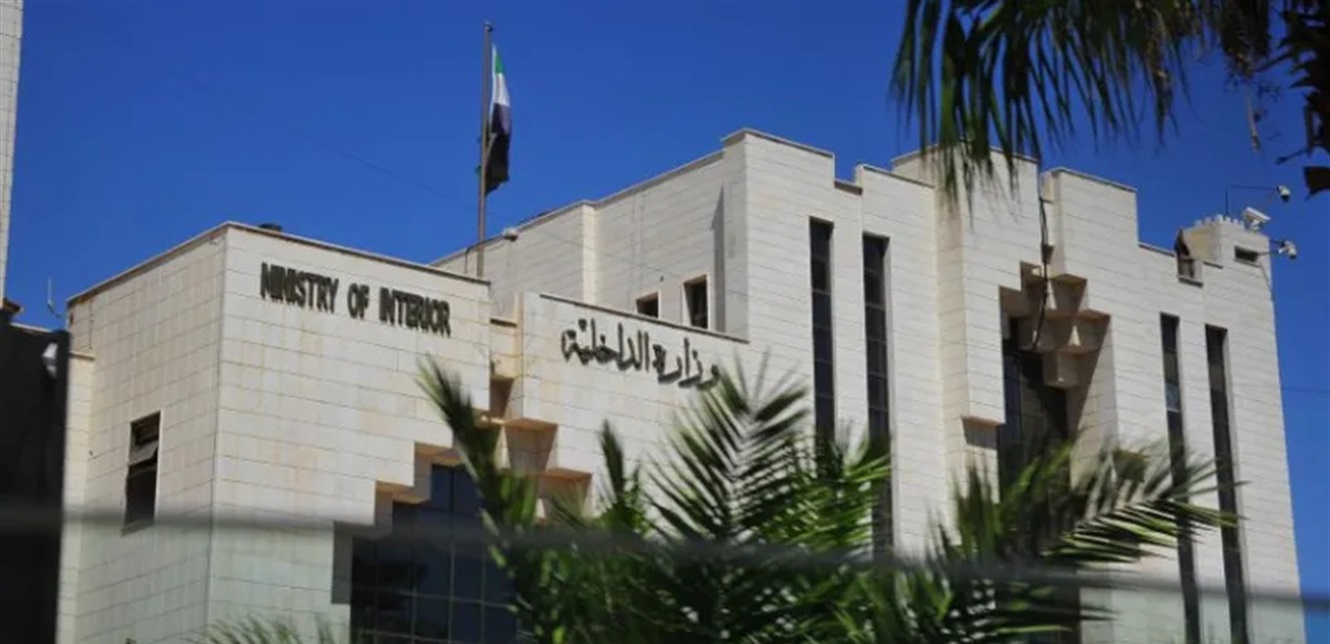 الداخلية السورية: ملف سجون داعش ليس ورقة ابتزاز ونحن جاهزون للاستلام