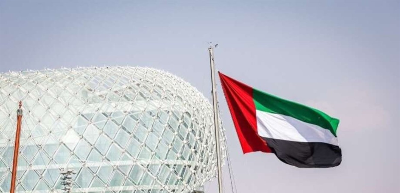 بعد مؤتمر محافظ حضرموت.. الدفاع الإماراتية تنفي وجود سجون وأسلحة بمطار الريان اليمني