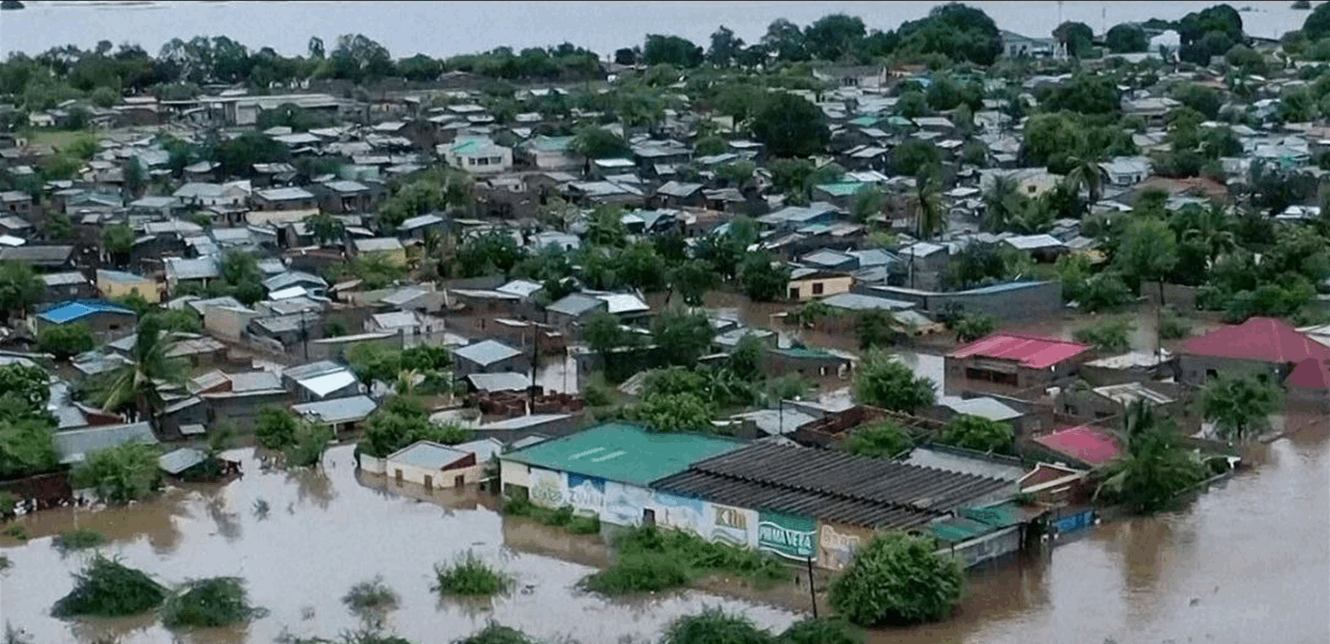 أمطار جارفة.. فيضانات موزامبيق تُهجّر الآلاف (صور)