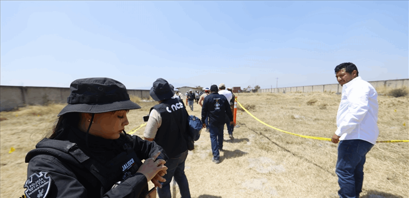 المكسيك تسلم 37 عضواً من عصابات مخدرات إلى الولايات المتحدة