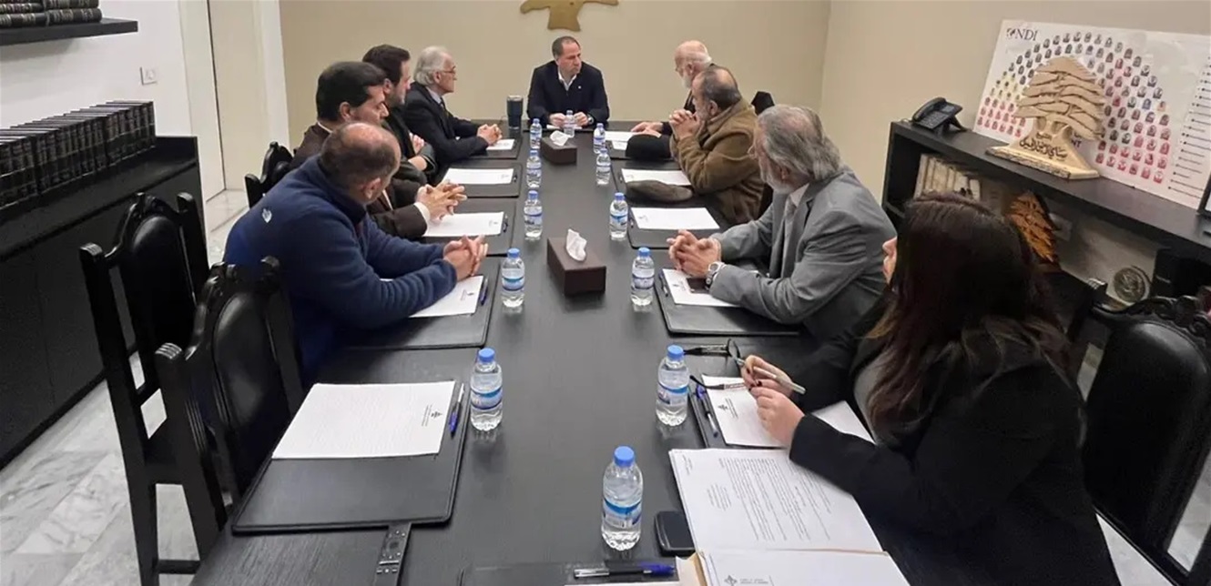  الجميّل مع وفد نقابة الممثلين.. وبحث في حقوق الفنانين والمراسيم التطبيقية