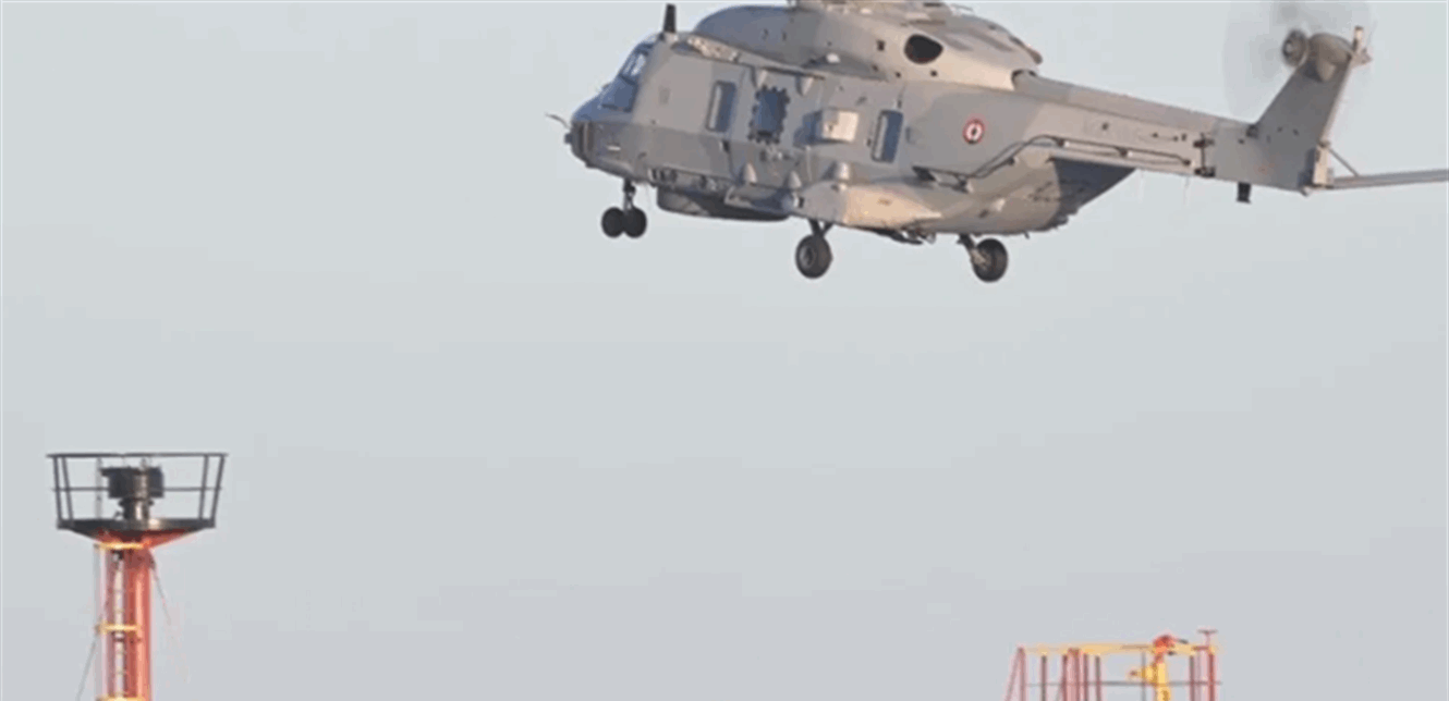 ماكرون يعلن احتجاز ناقلة نفط روسية في المتوسط