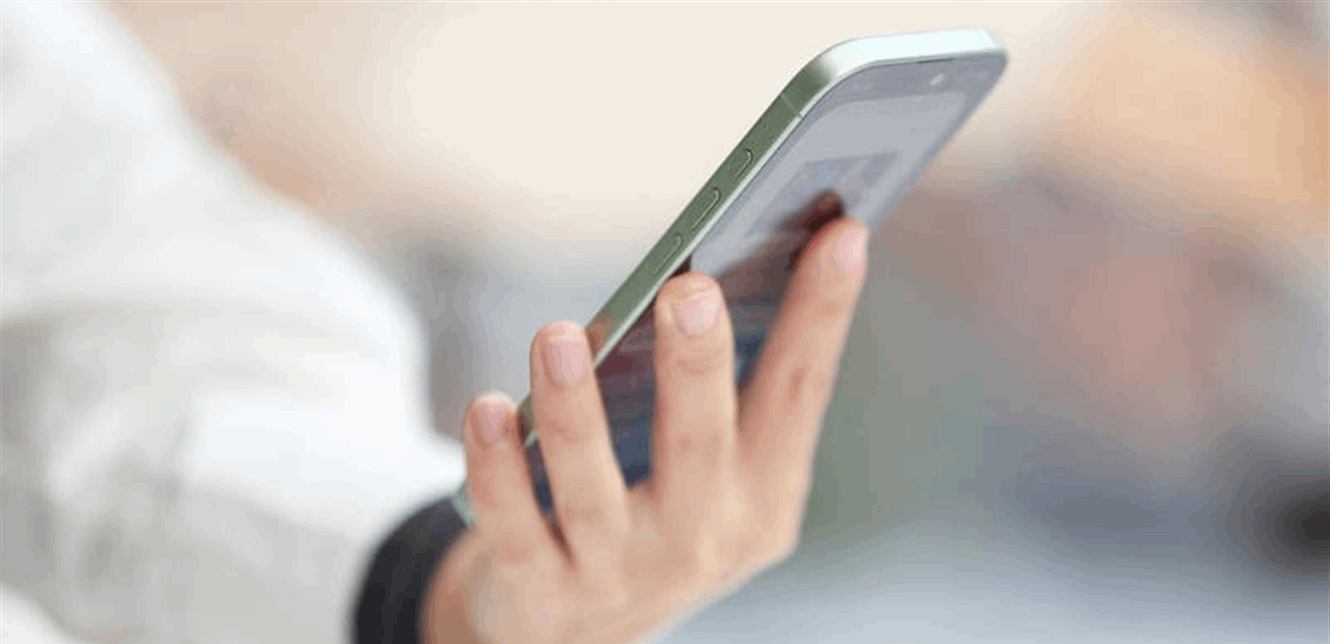 خلل يضرب آيفون.. توقف منبهات الهواتف عن العمل